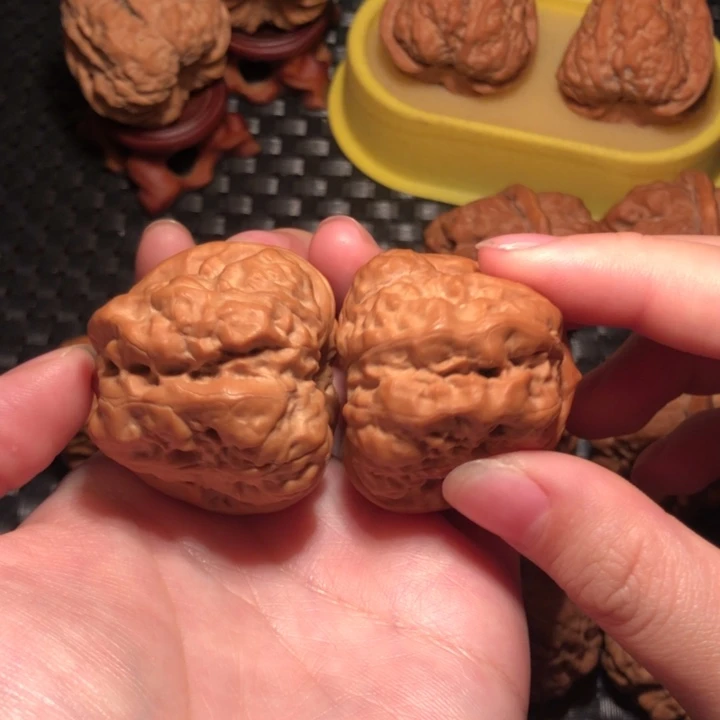 夏***央文玩核桃把件蛙王