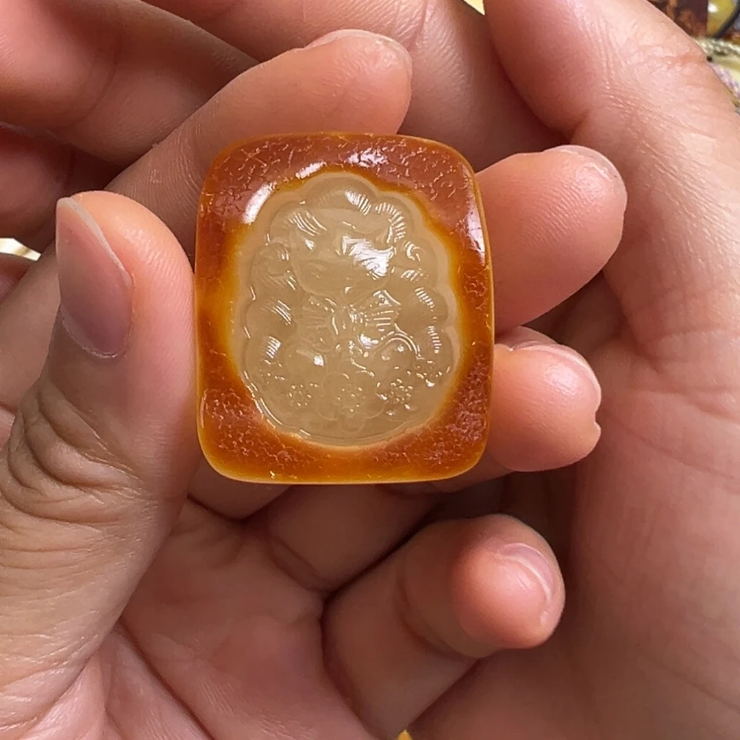 未镶嵌蜜蜡裸石蜜蜡
