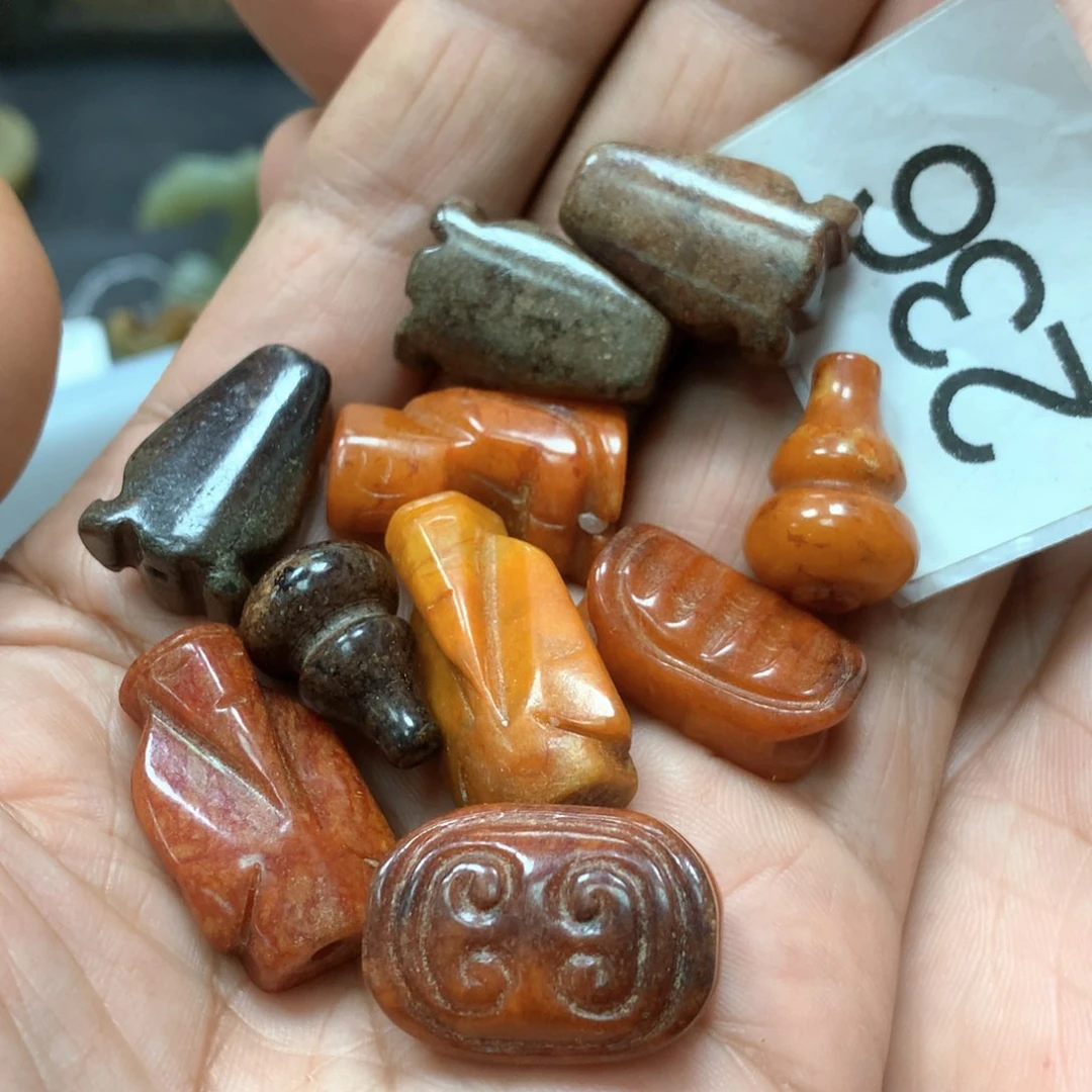 未镶嵌和田玉挂件