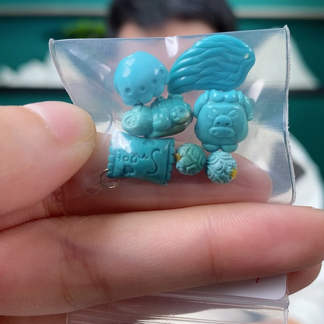 绿松石未镶嵌珠宝奇石