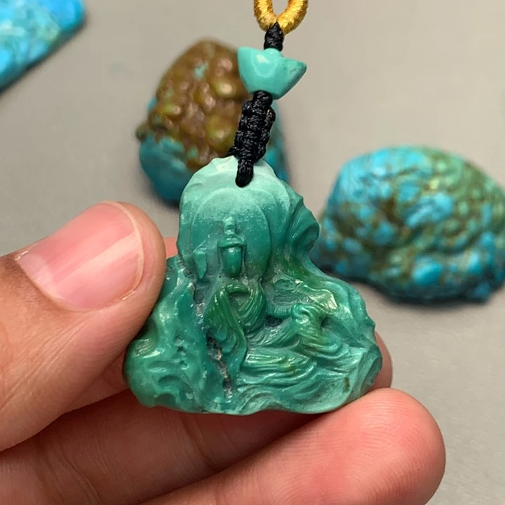 绿松石未镶嵌颈饰