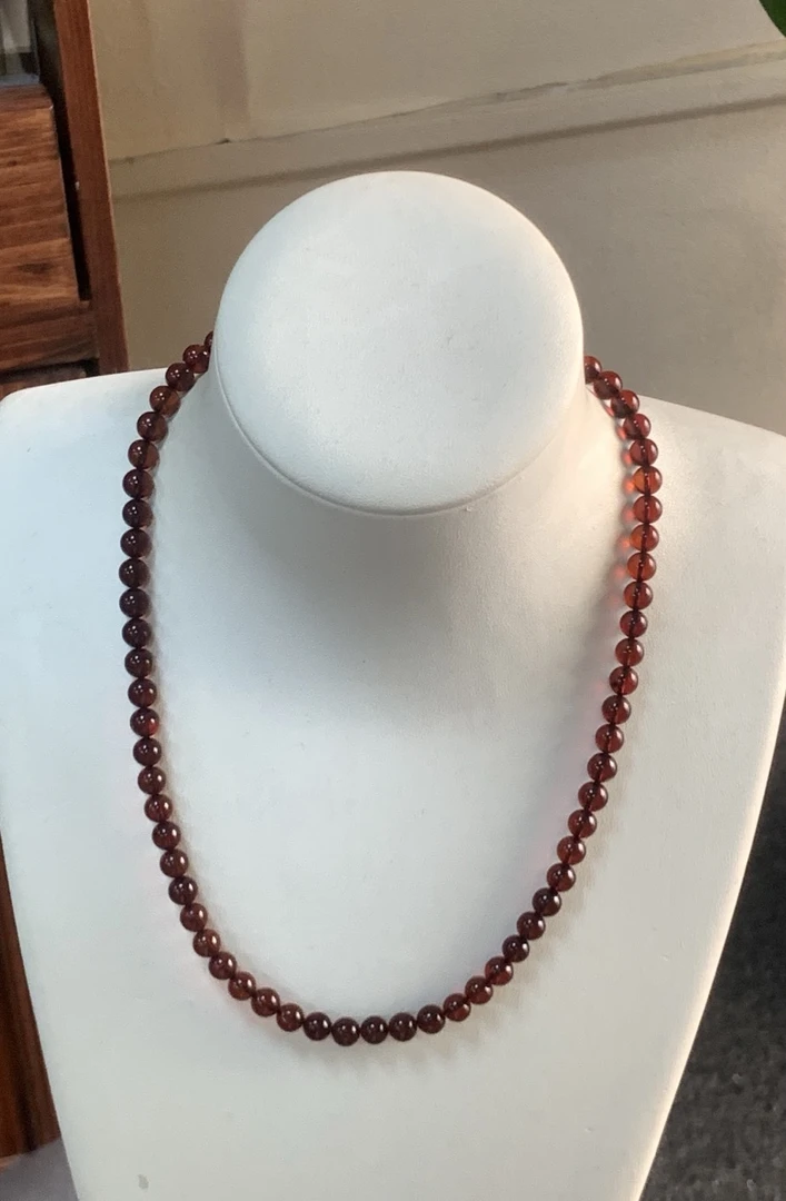 6mm+缅甸琥珀血珀锁骨链