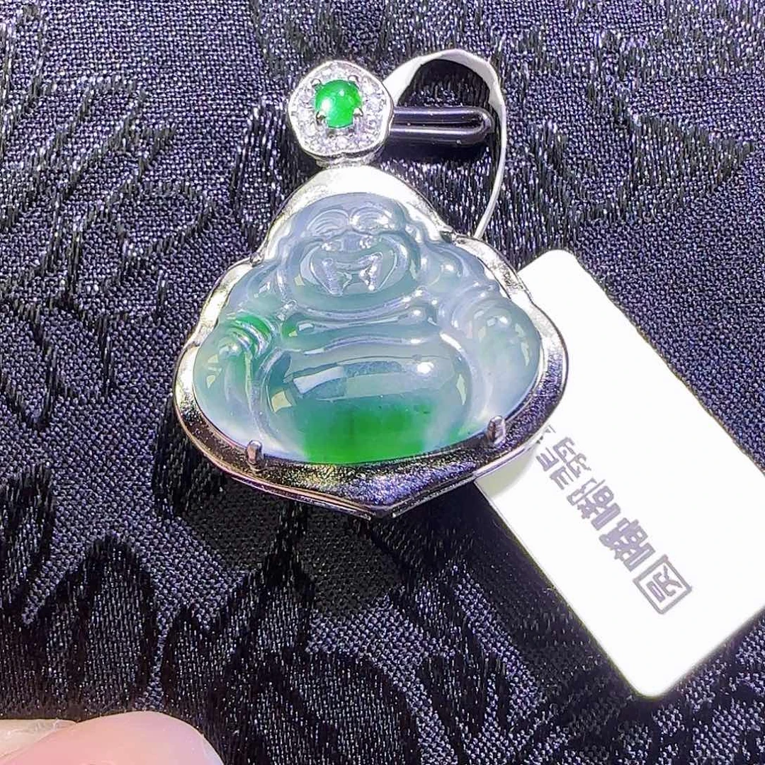 爱***达翡翠未镶嵌颈饰佛公1