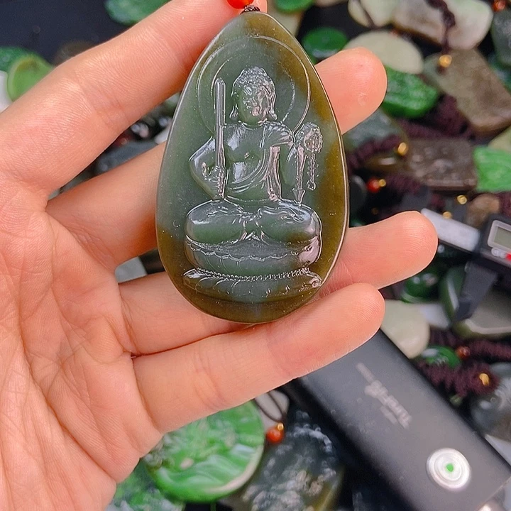 颈饰未镶嵌和田玉