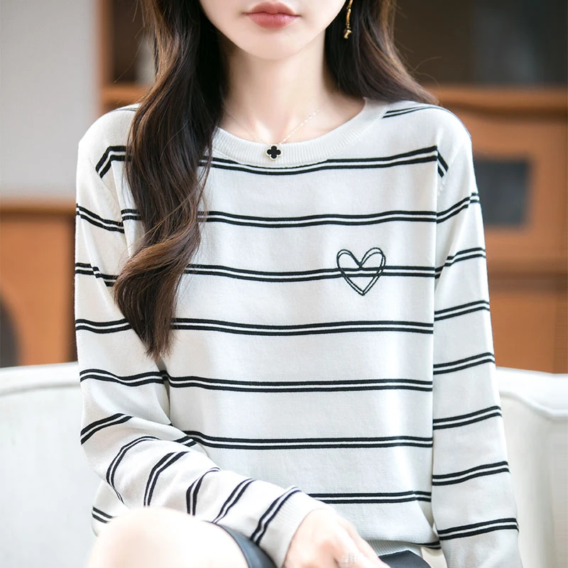 【迪欧格睿】爱心刺绣女百搭长袖针织衫-2501