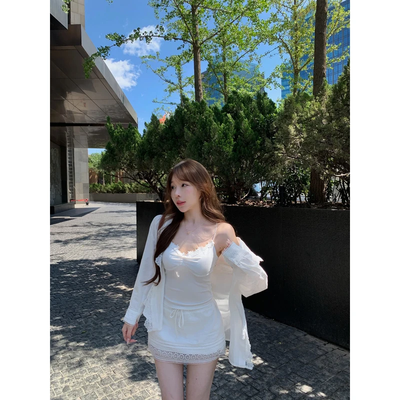 Lukira 白色防晒衬衫亚麻套装 U50550750，U50550751，U50651376