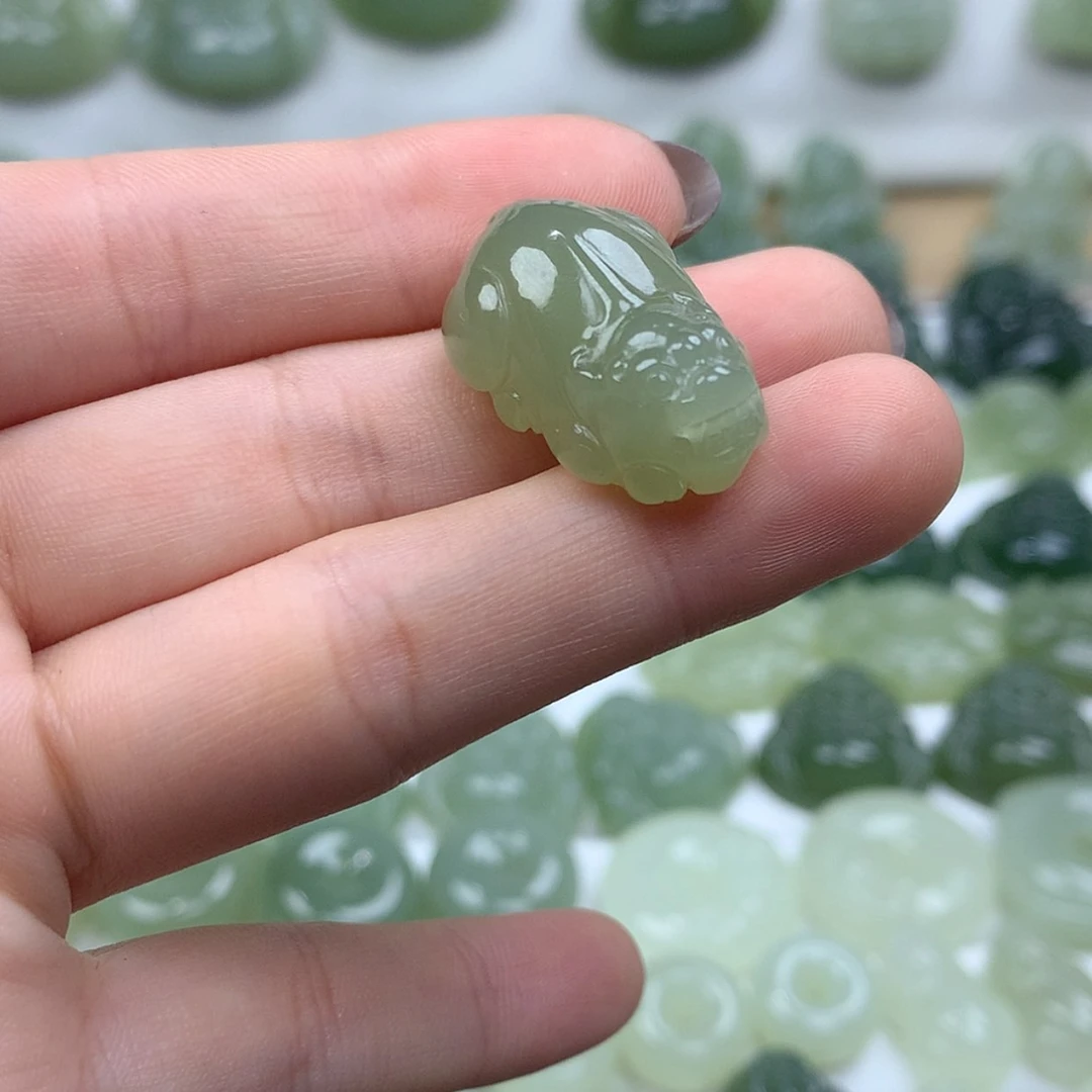 【闪购商品】颈饰未镶嵌和田玉