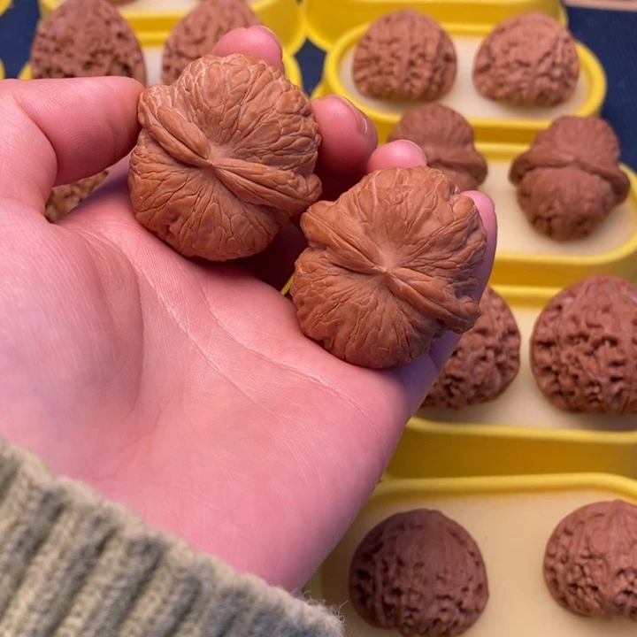 文玩核桃把件40元宝