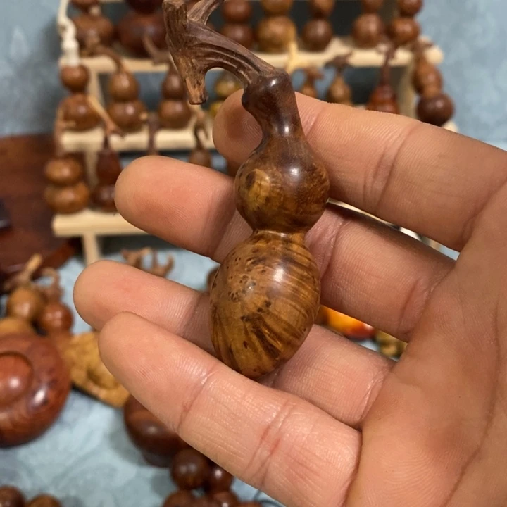 木人****)麻梨疙瘩手工雕刻葫芦