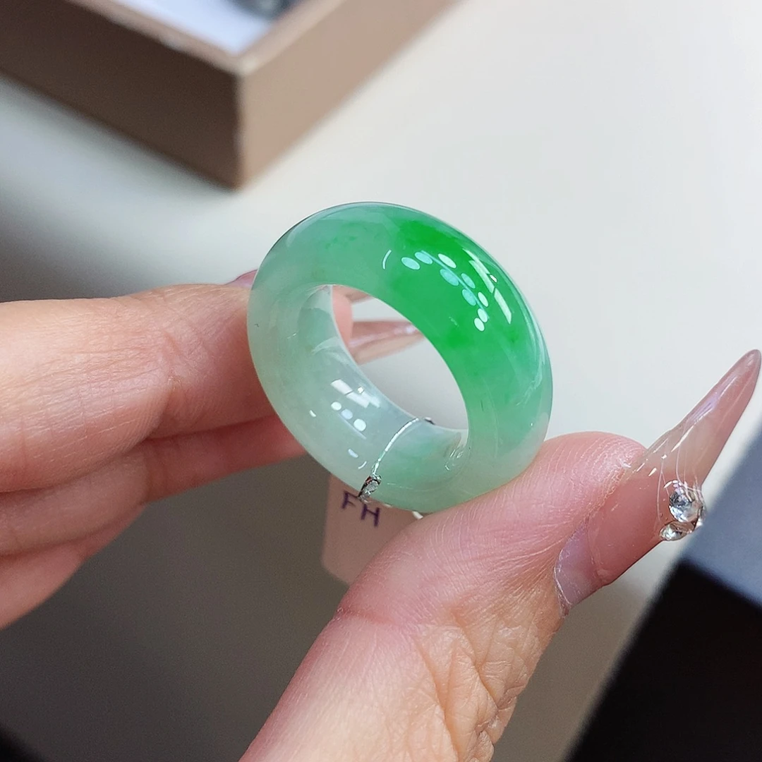 翡翠戒指未镶嵌18号
