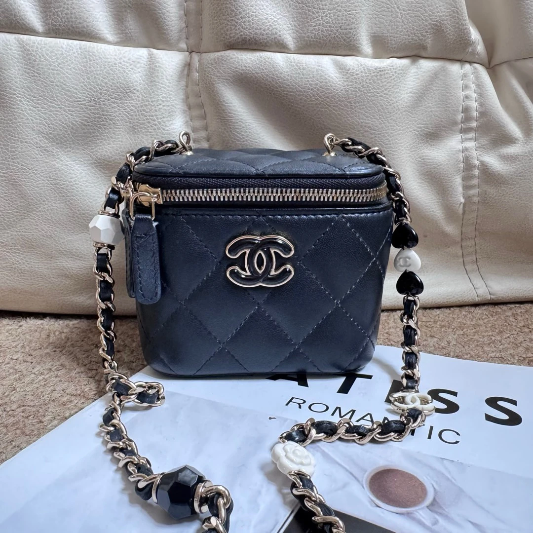 95新 Chanel/香奈儿 黑金 羊皮 爱心链条化妆盒mini/626264592