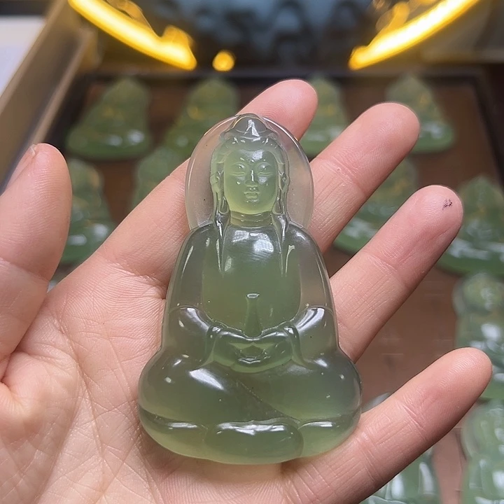 如***坊蛇纹石玉未镶嵌颈饰