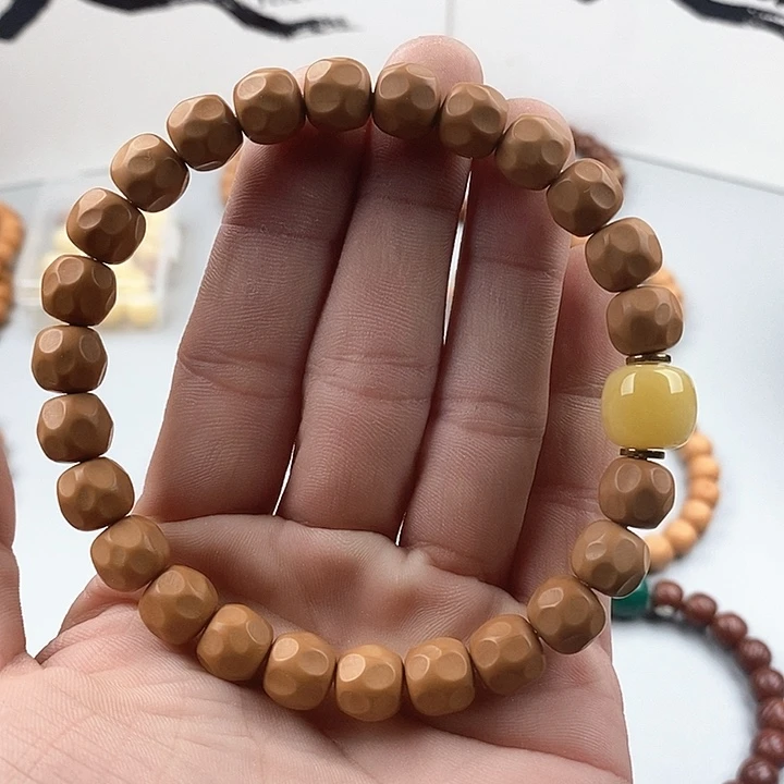 猴头核桃吊坠蹦****.奶酪10