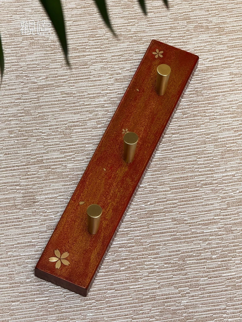 观庐红樱大漆工艺挂衣架挂衣钩木胎变涂素髹螺钿铜镶嵌文创漆器