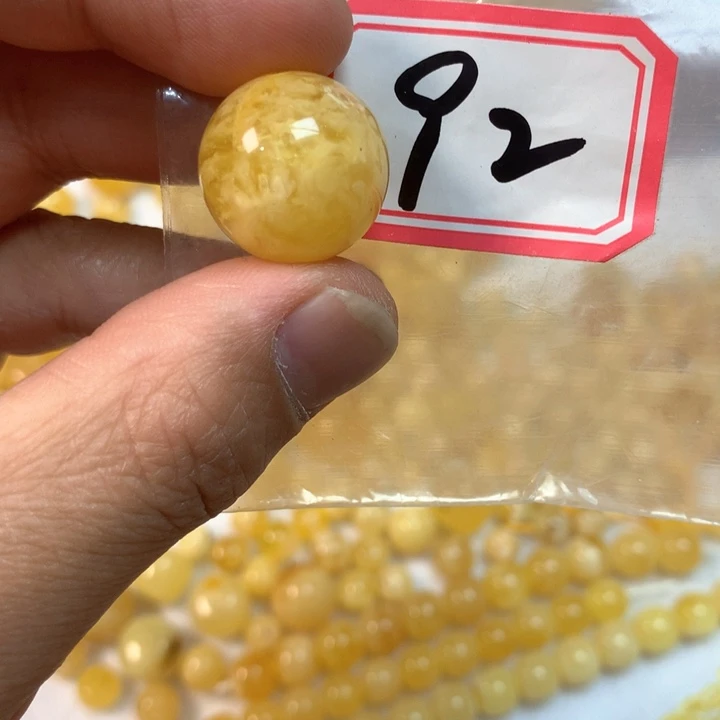 琥珀未镶嵌珠宝奇石瑕疵18.8