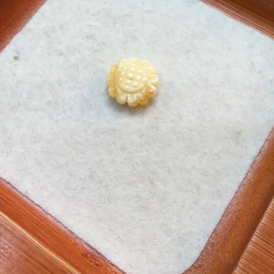 琥珀未镶嵌珠宝奇石定制