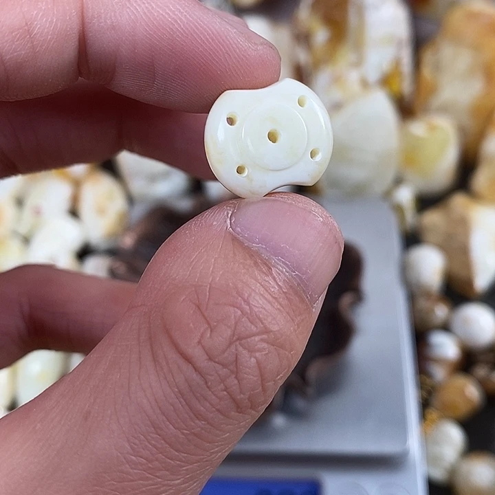 琥珀未镶嵌裸石我