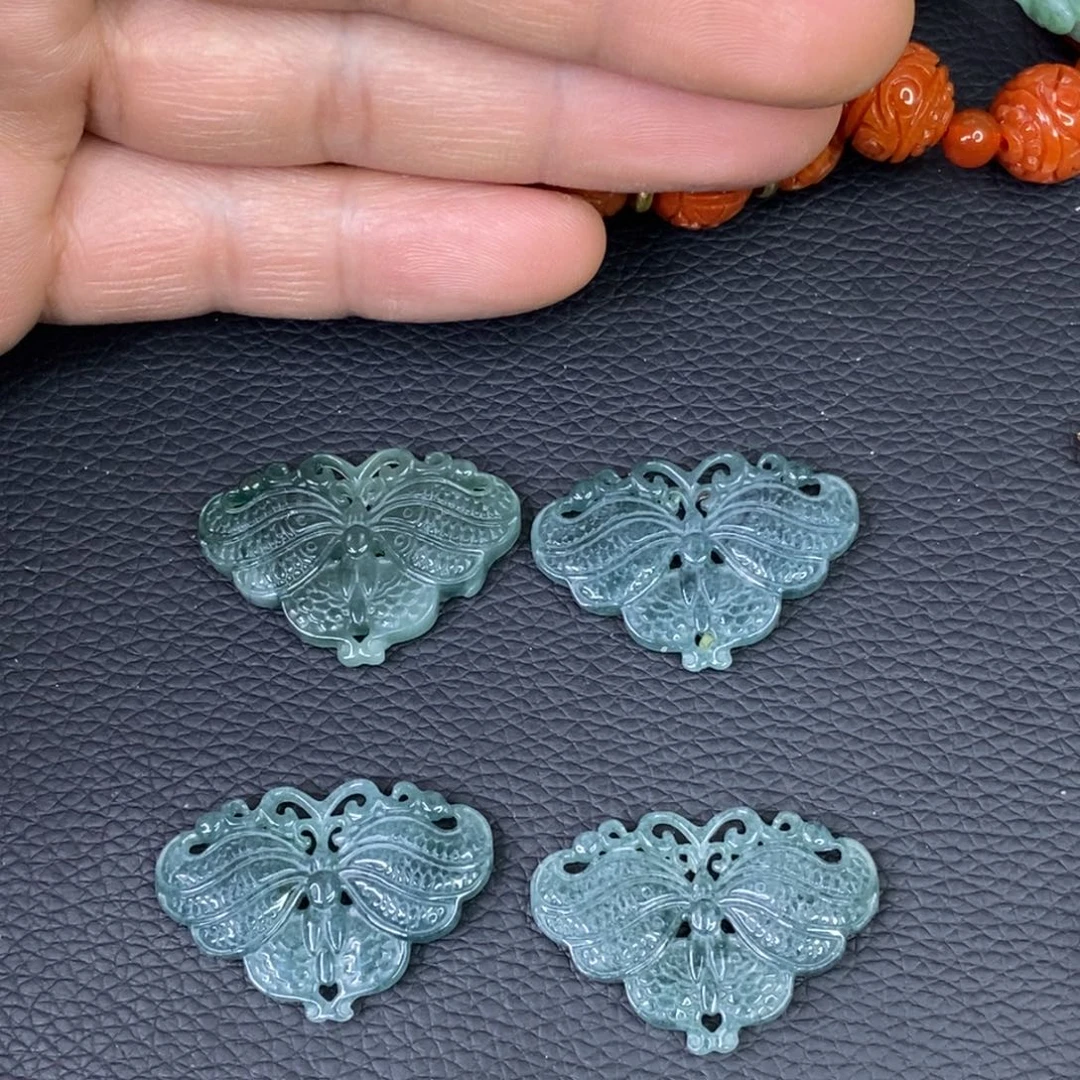 颈饰未镶嵌翡翠吊坠