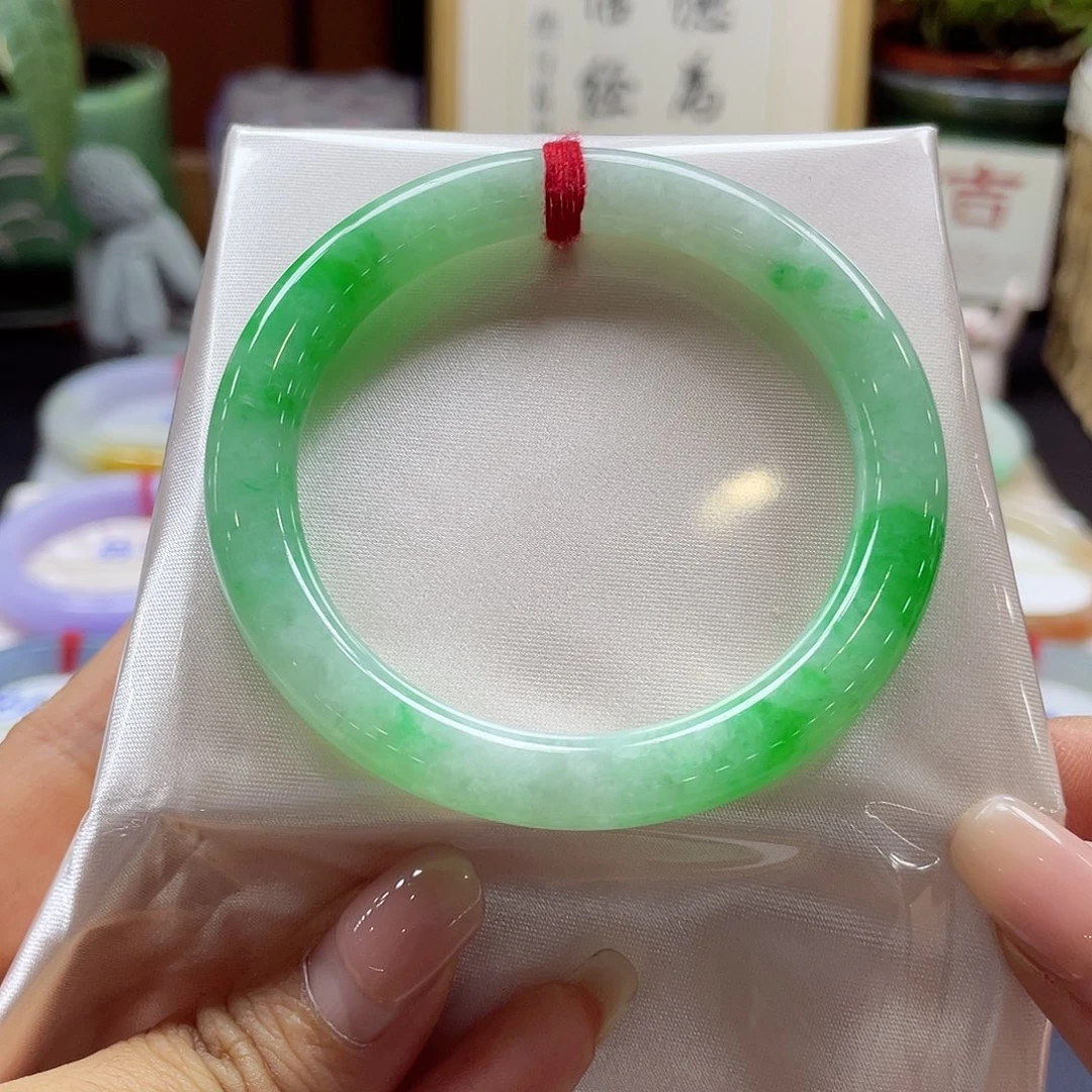 翡翠未镶嵌手镯65 号链接