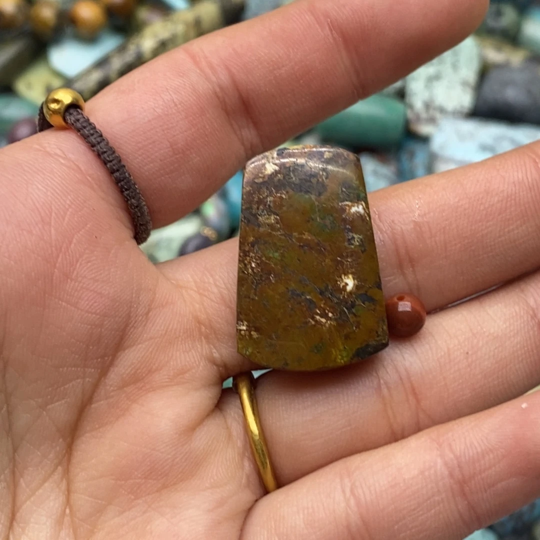 南红玛瑙未镶嵌珠宝奇石