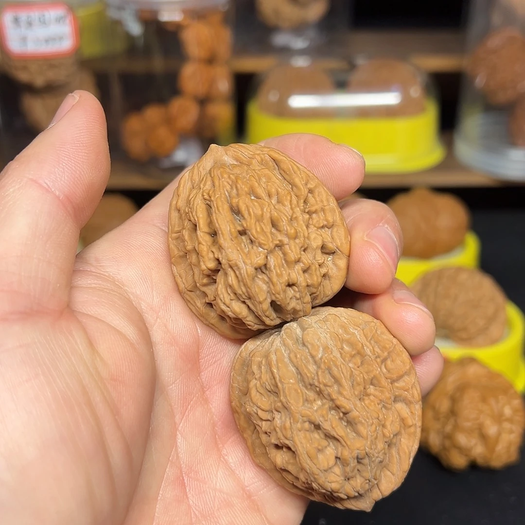 文玩核桃吊坠虎头尺