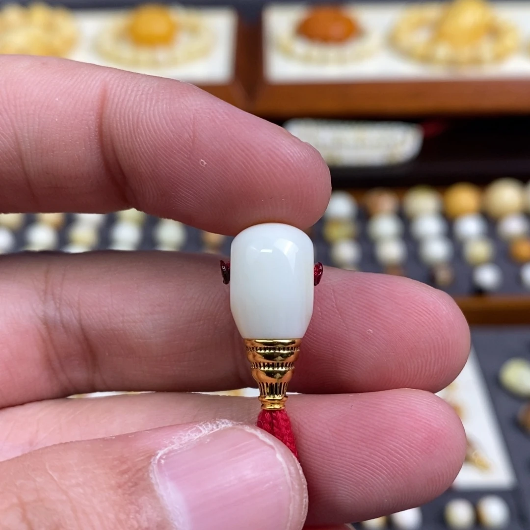 木***君蜜蜡未镶嵌裸石配饰三通