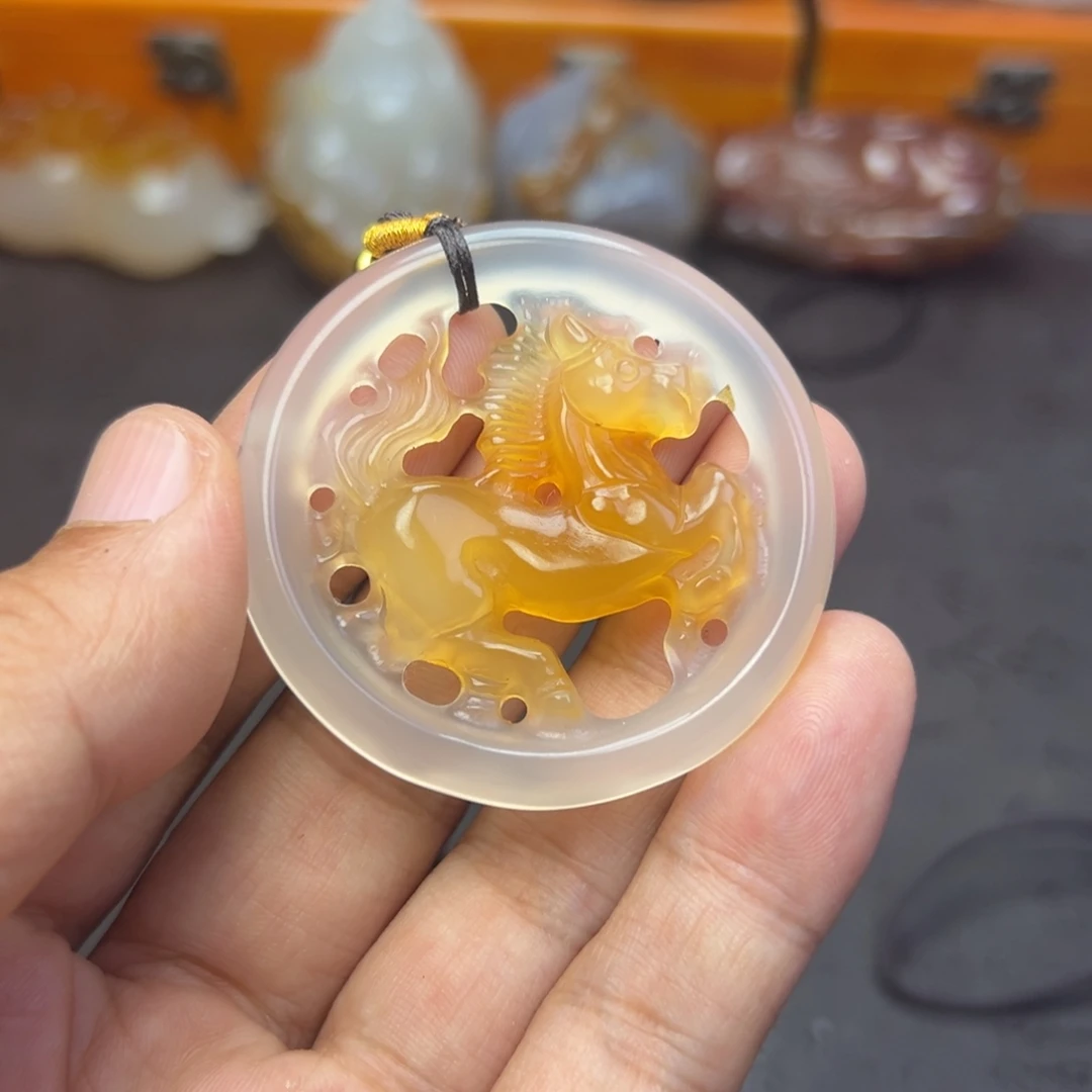 广***森未镶嵌手把玛瑙/玉髓