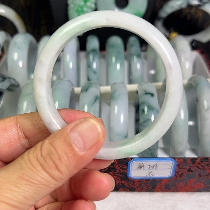翡翠未镶嵌手镯天然
