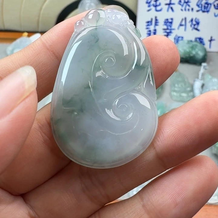 前***锦翡翠未镶嵌颈饰翡翠
