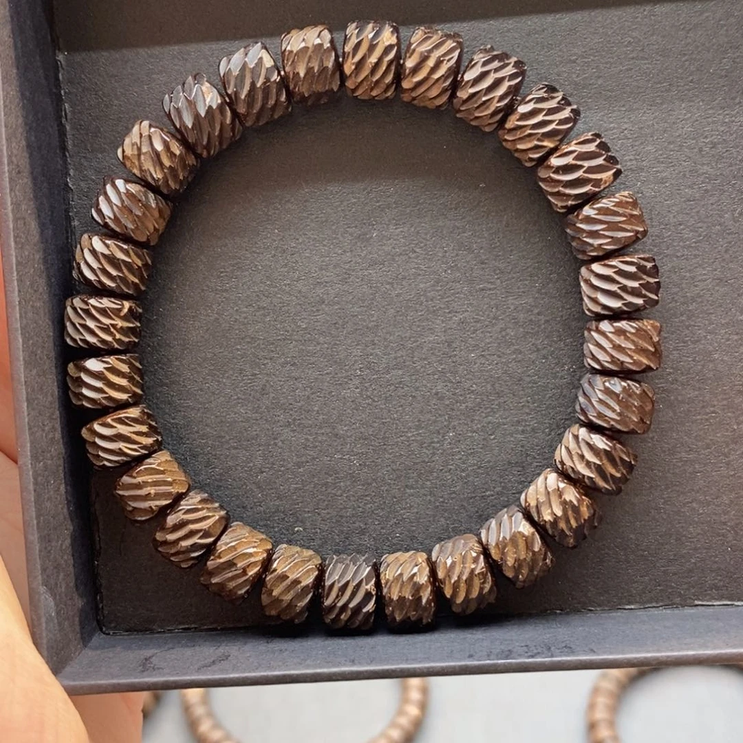 椰蒂手串黑***?原生态椰蒂