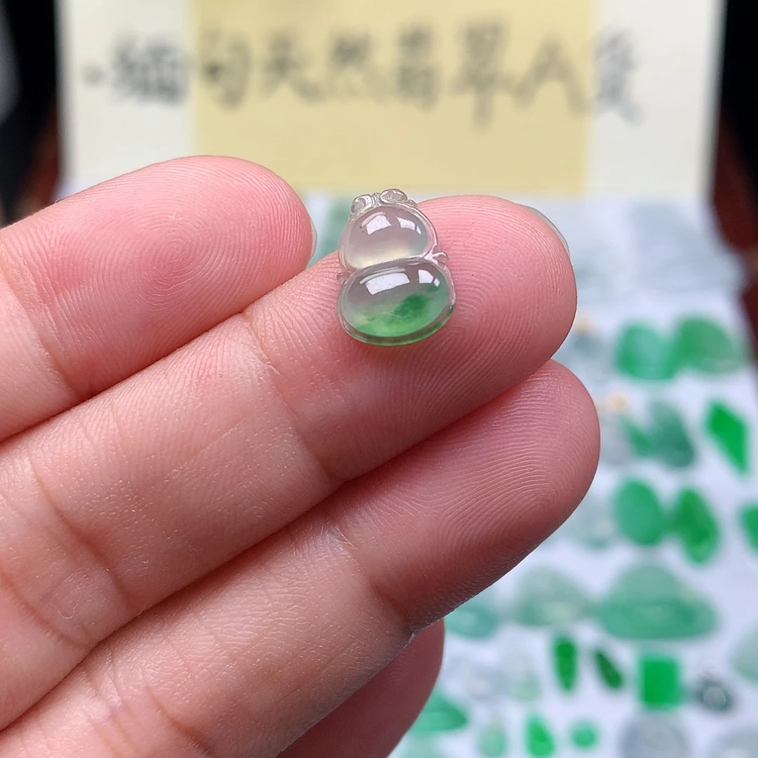 翡翠裸石缅甸天然A货翡翠冰种葫芦