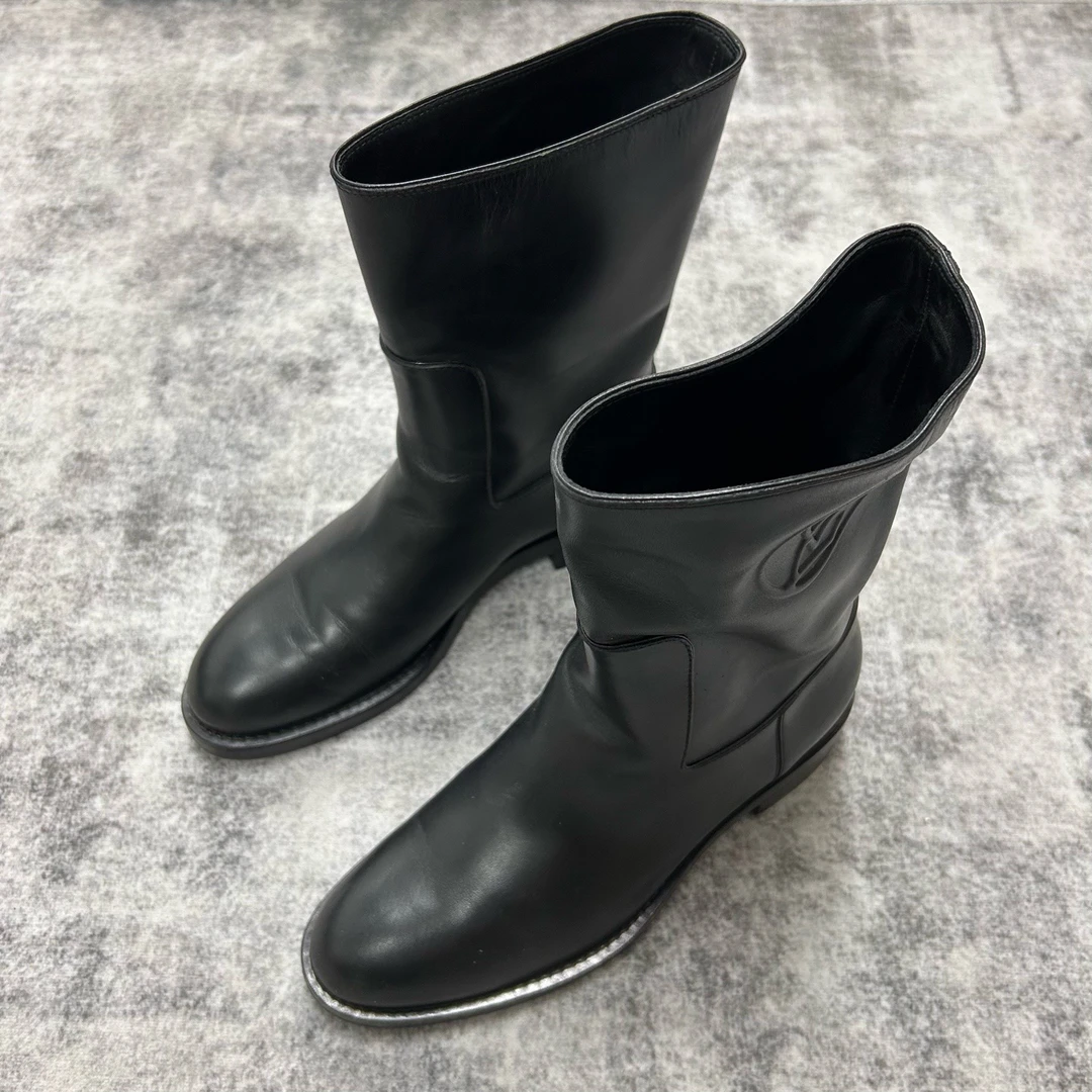 未使用 LouisVuitton/路易威登 牛皮Logo装饰短靴 36码