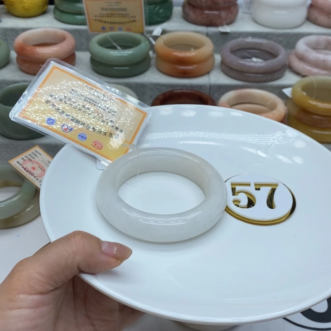 石英质玉未镶嵌手镯