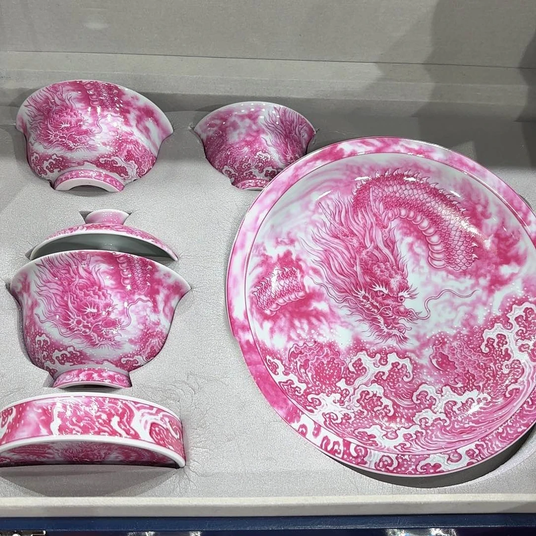 瓷片景德镇瓷器精品陈列