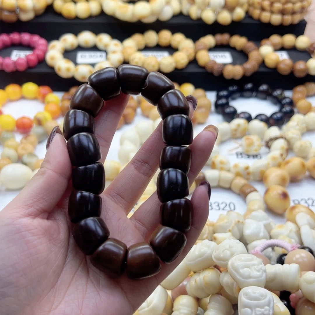 吊坠白玉菩提是***呀18卡干车干磨菩提斜切肠