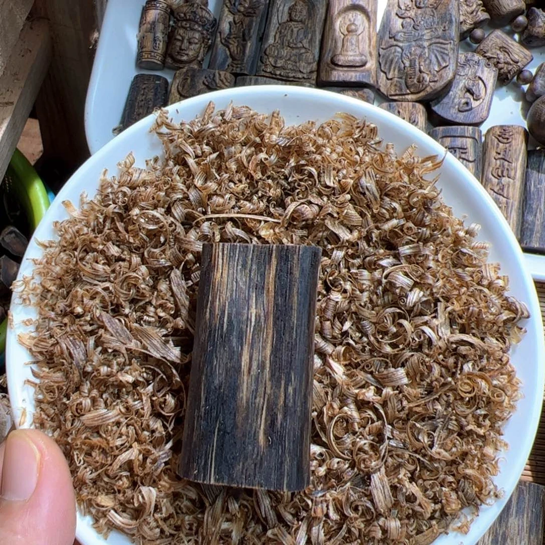 沉香沉香碎屑白棋素牌12.6克