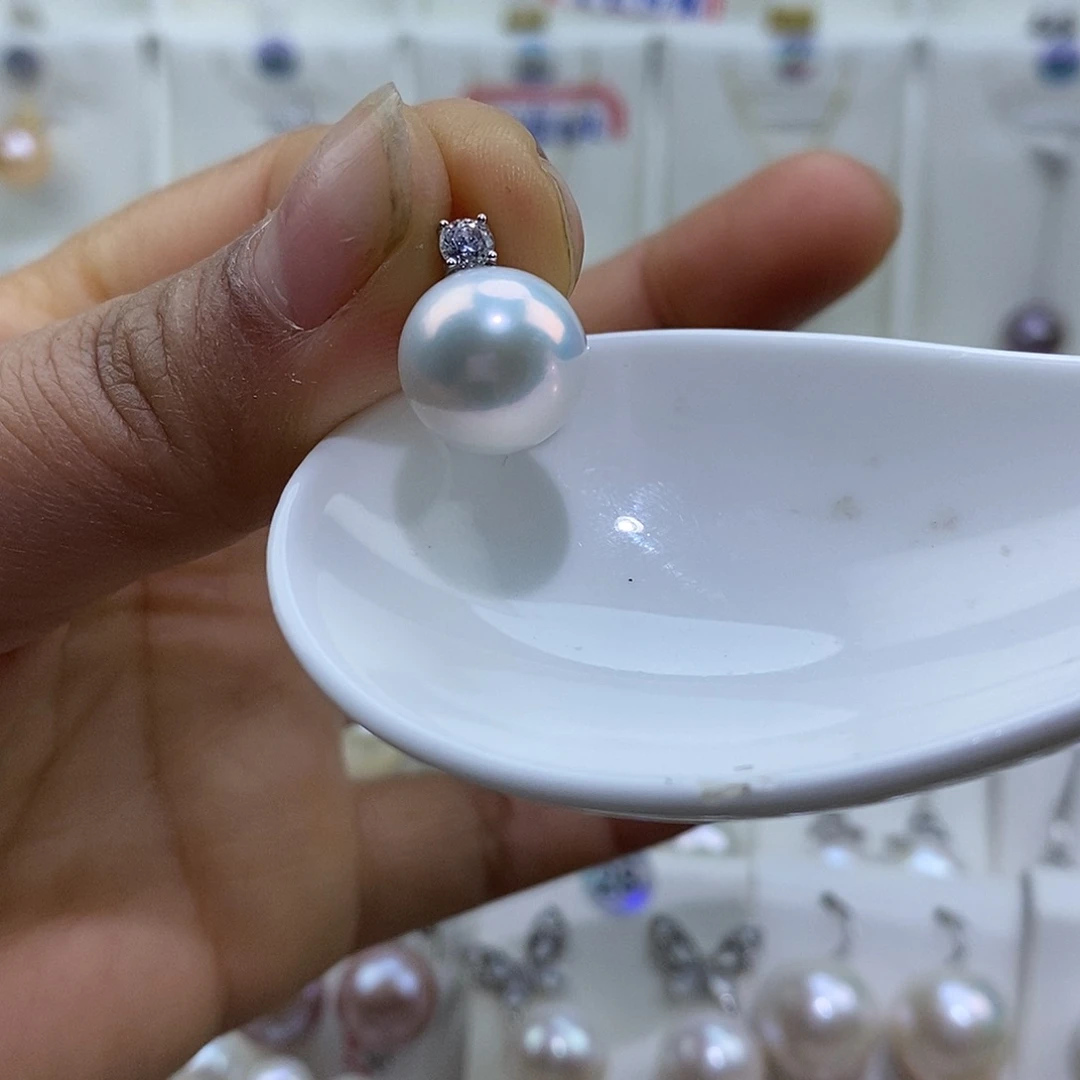 银S925镶嵌吊坠(赠链)淡水珍珠