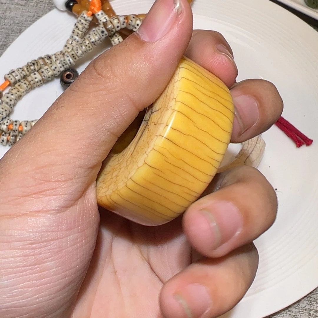 颈饰玻璃哈哈哈哈