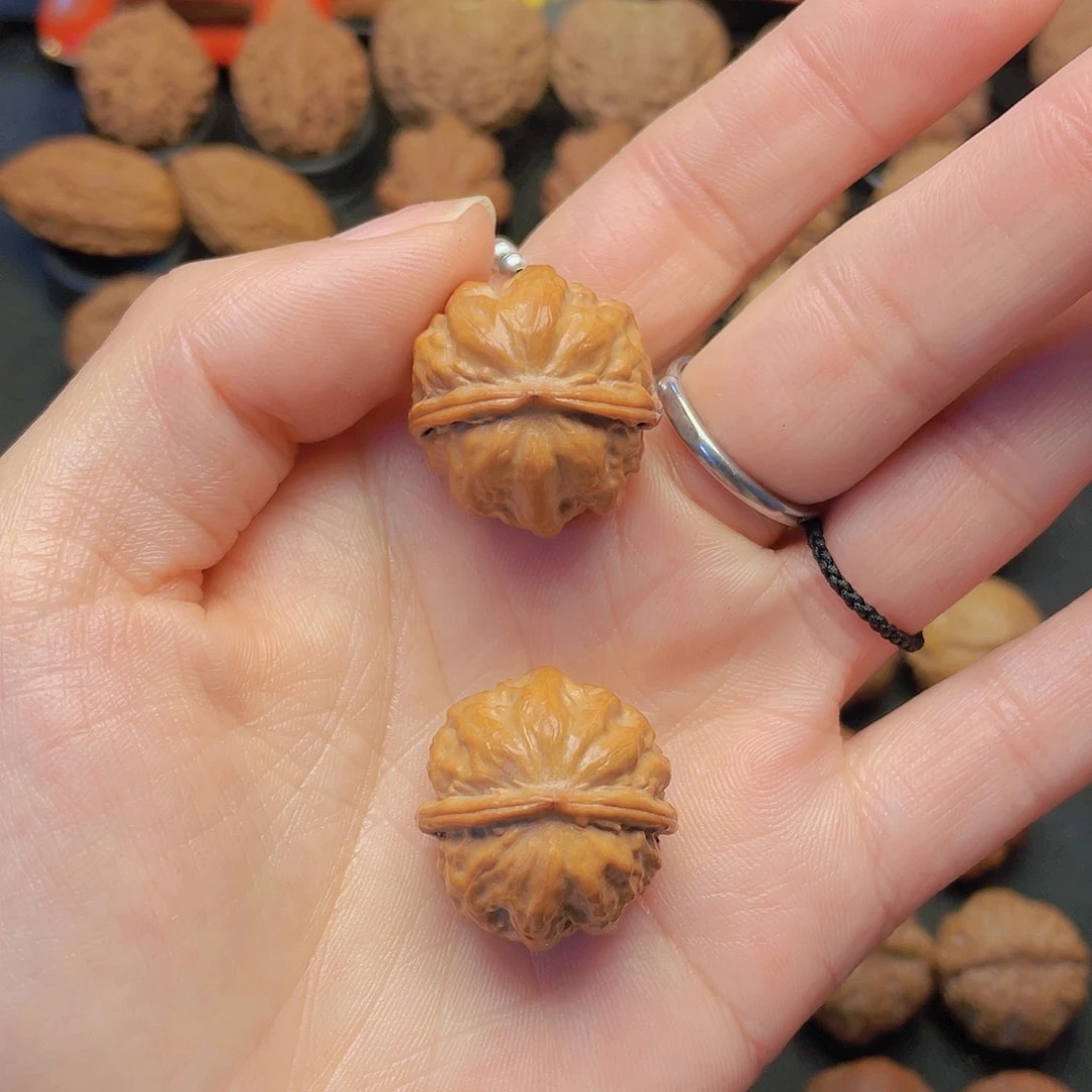 文玩核桃把件文玩核桃小红豆