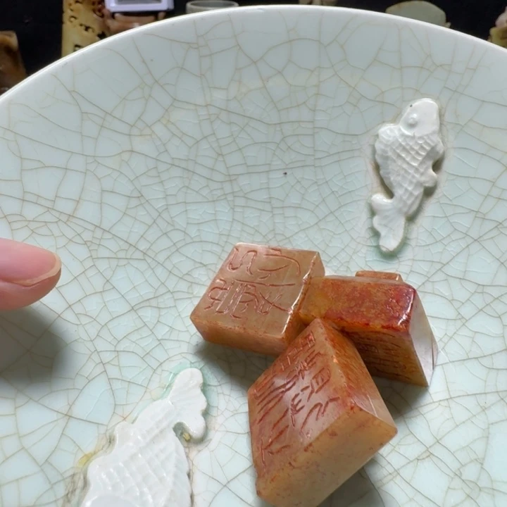 哄***哄瓷片双鱼青瓷开片大碗