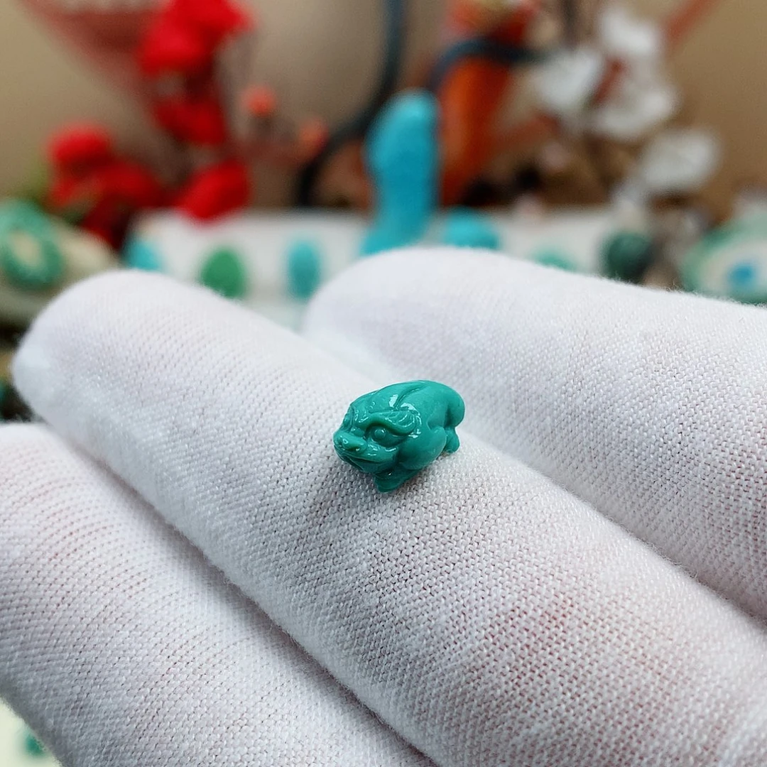 绿松石未镶嵌珠宝奇石