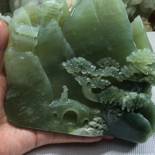 岫玉未镶嵌摆件山水