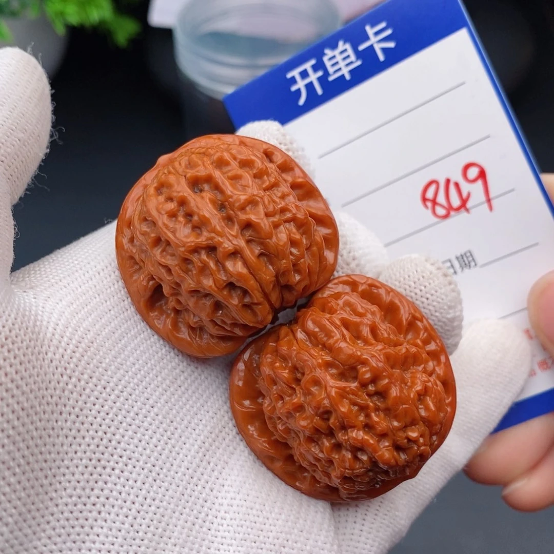 文玩核桃把件37血麒麟849