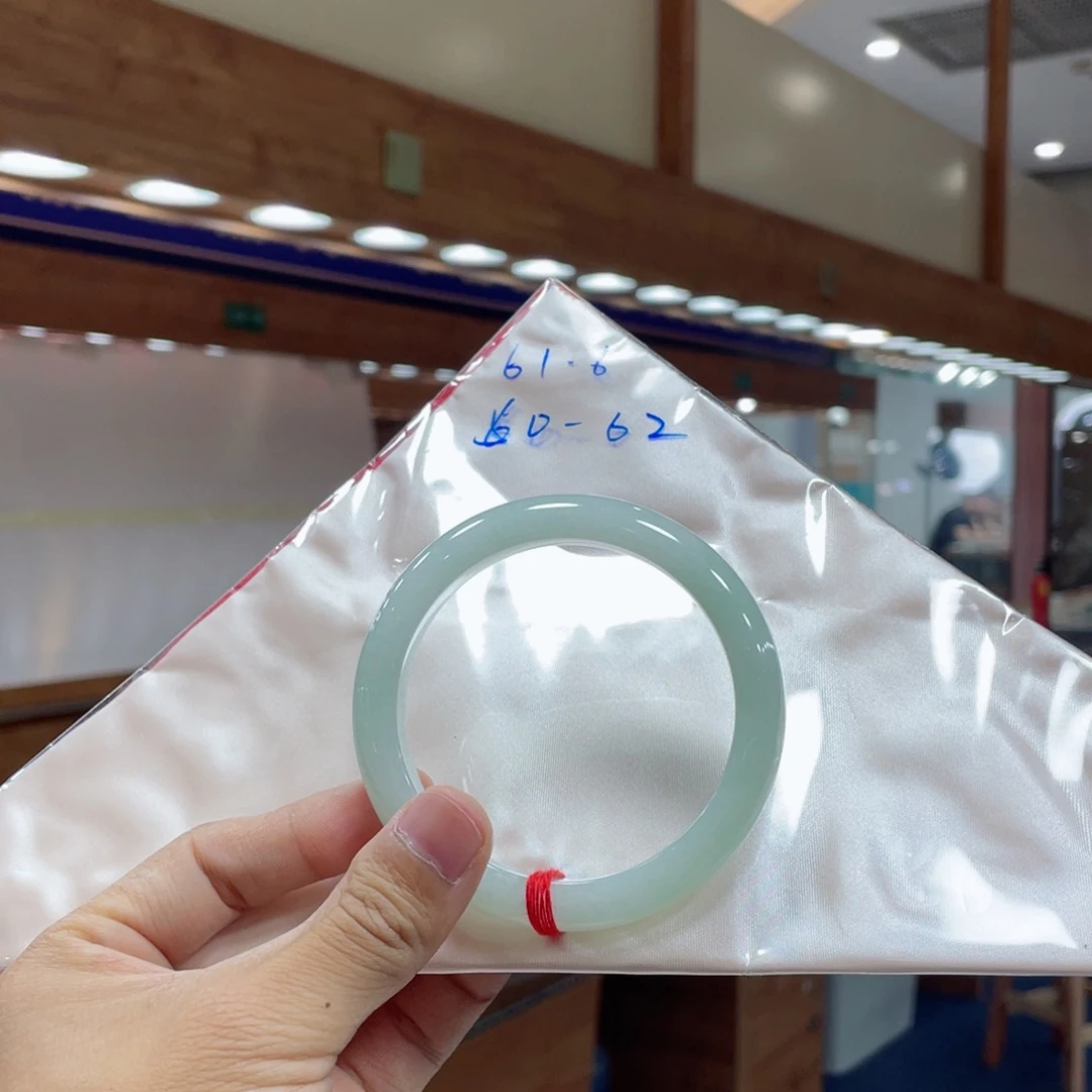 未镶嵌手镯翡翠翡翠