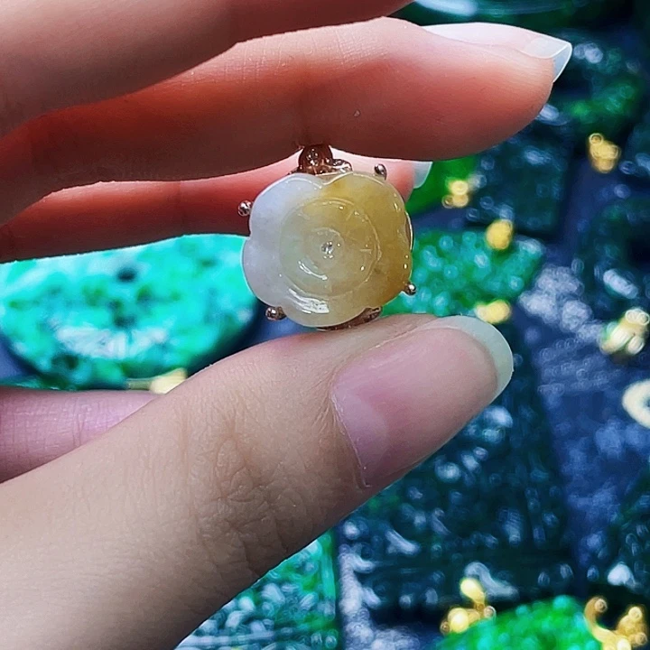 颈饰银S925镶嵌翡翠多样性