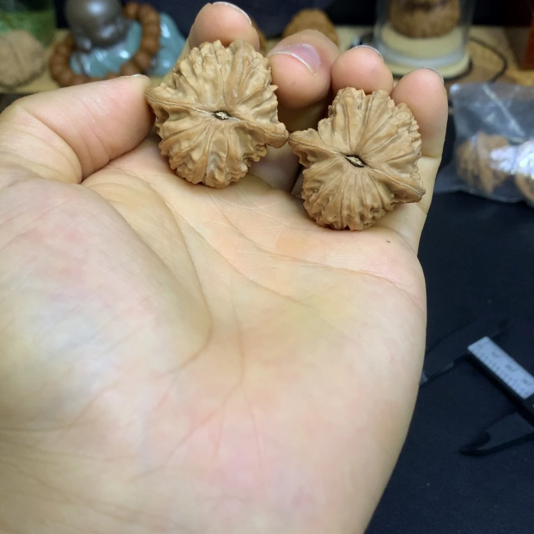 文玩核桃吊坠36红豆