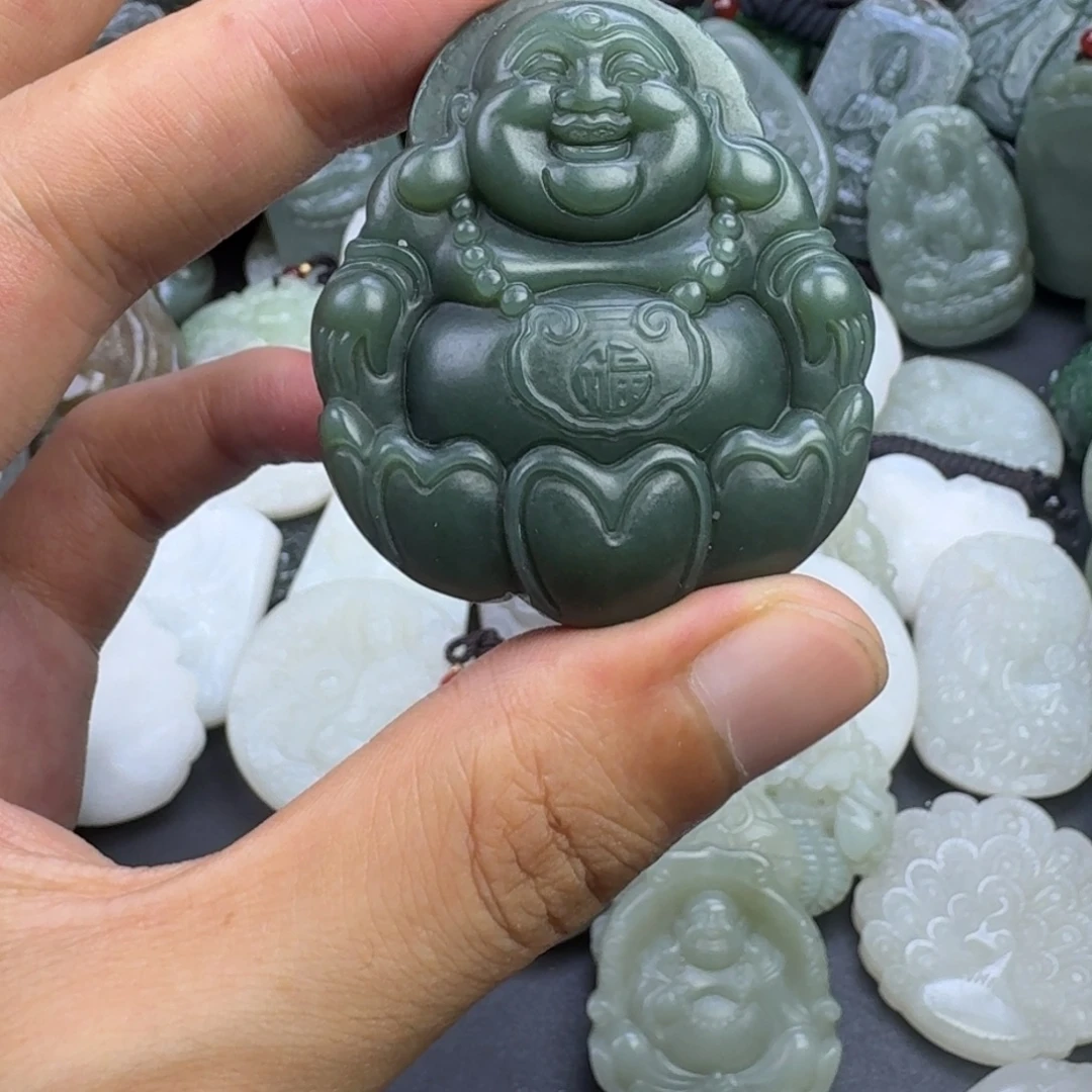 寶***梦颈饰未镶嵌和田玉