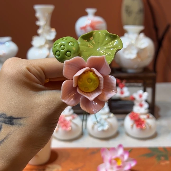 手工精致陶瓷摆件手工精致陶瓷摆件