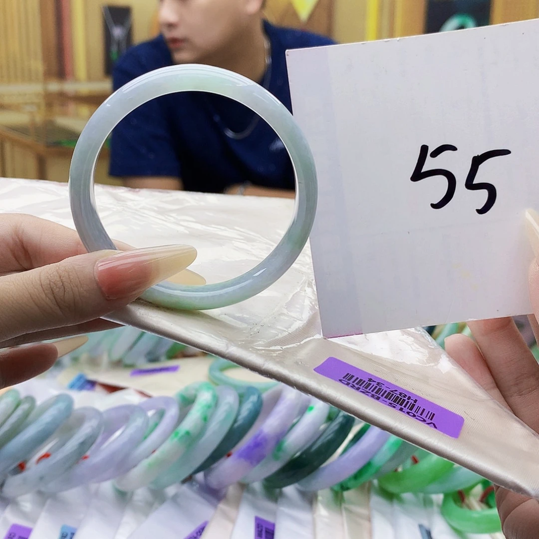 翡翠未镶嵌手镯bbb