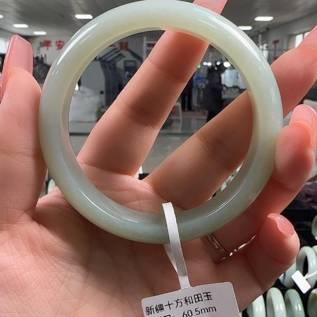和田玉未镶嵌手镯60.5